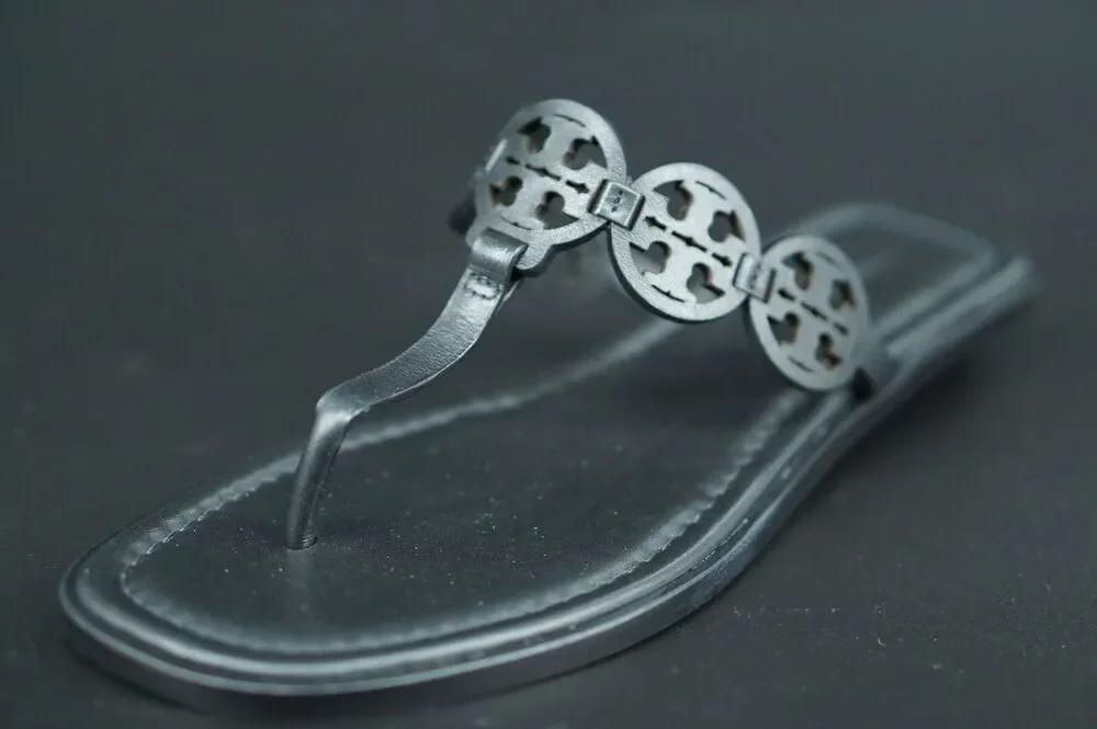 Tory Burch Miller Tiny Black Leather Thong Sandals SZ 7.5 $235 Logo Flip Flop